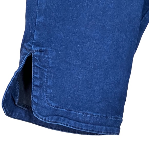 Euro Classic Dark Wash Bermuda Shorts With Lots of Stretch Size 0 Fits Size 2 - Picture 6 of 10